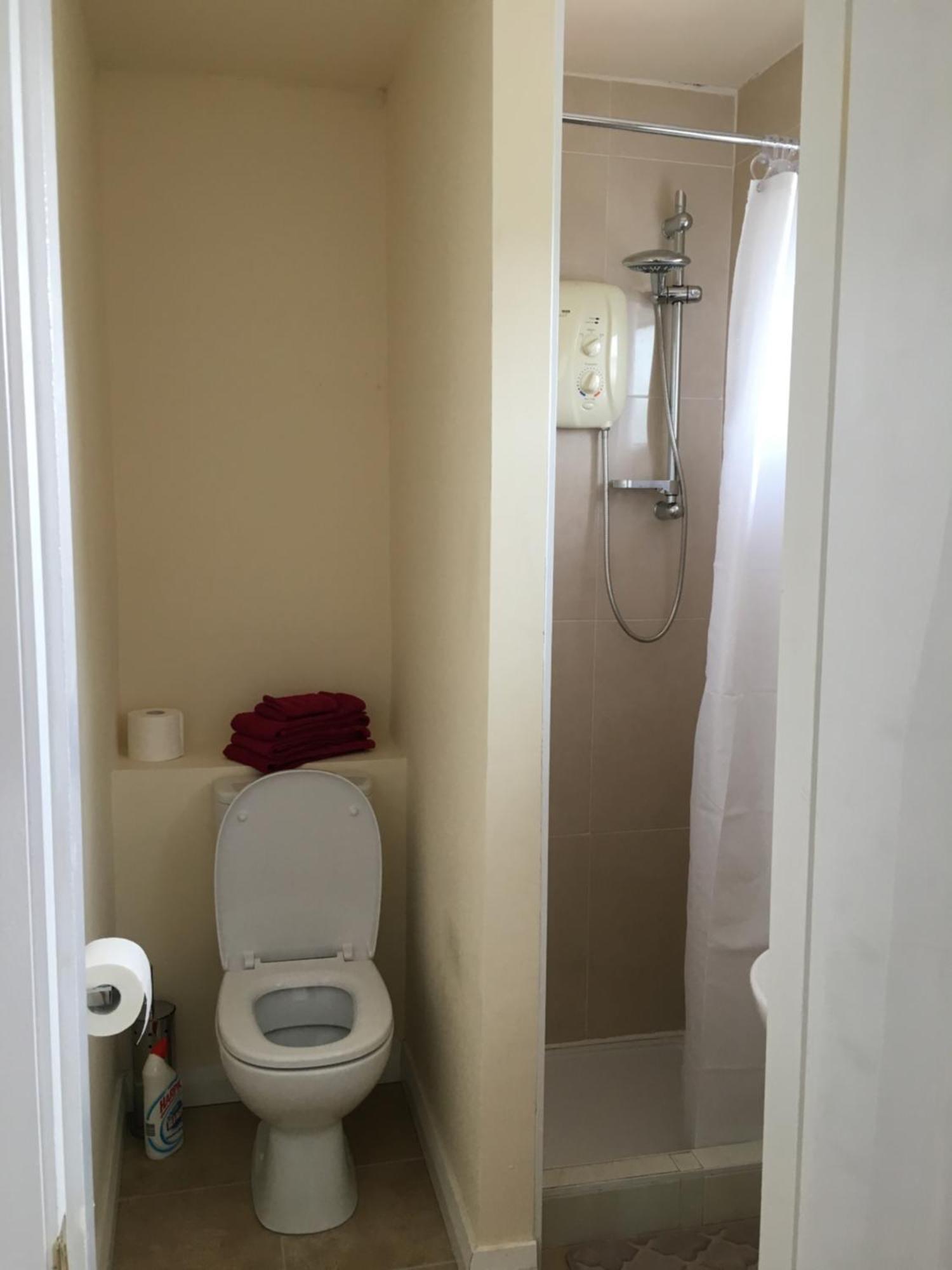 Private Double Rooms & Twin Rooms Rahoon Galway Bagian luar foto